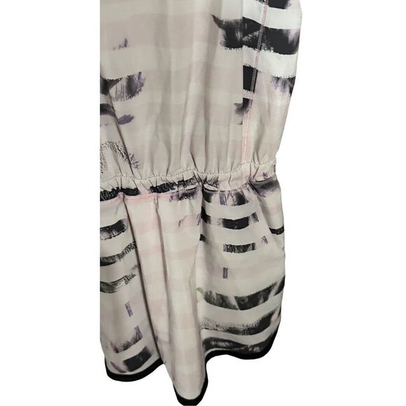 Lululemon Sweaty or Not Runsie Tennis Romper Skort Sz 4 Comfort Sunset Stripe Bl - Picture 4 of 12